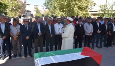 Sındırgı’da Filistinliler için gıyabi cenaze namazı kılındı