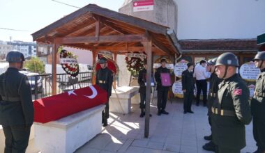 28 Şubat generallerinden Kamuran Orhon İzmir’de defnedildi