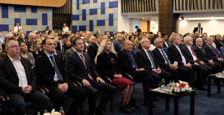 Akıllı KOBİ İzmir Dijital Dönüşüm Konferansı’na yoğun ilgi