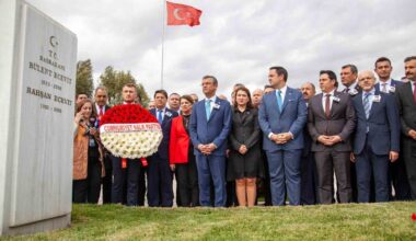 CHP lideri Özel: “Atatürk’ün partisini iktidar yapma noktasında Ecevit’i örnek alan yürüyüşümüz delegelerimizin takdiriyle sonuçlandı”