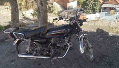 Edremit’te polis motosiklet hırsızlarını yakaladı
