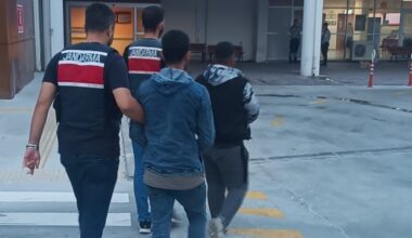 İzmir’de 4 DEAŞ şüphelisi gözaltına alındı