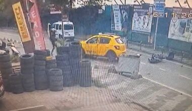 Maltepe’de kaygan zeminde sürüklenen motosikletli, taksinin altına girdi