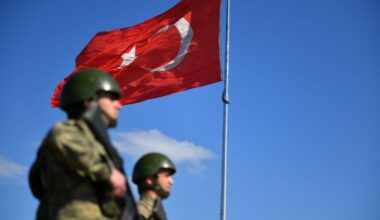 Yunanistan’dan Türkiye’ye gönderilmeye çalışılan 3 terörist sınırda yakalandı
