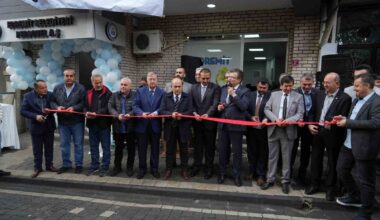 Edremit Belediyesi Personeli A.Ş. Hizmet binası açıldı