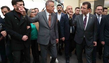 İBB Başkanı Ekrem İmamoğlu Ataşehir Belediyesi İnal Aydınoğlu Kültür Merkezini ziyaret etti
