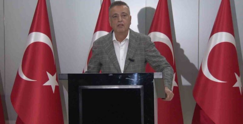Ataşehir Belediye Başkanı İlgezdi CHP’den istifa etti: “CHP’de bir kıyım hareketi yapılıyor”