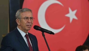 Başkan Yavaş, Ankara Kent Konseyi ev sahipliğinde düzenlenen ’Kars ve Çevre İlleri Demokrat Dernekler Federasyonu ile Erzurumlular Dayanışma Federasyonu İstişare Toplantısı’na katıldı
