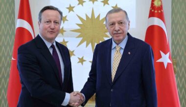 Cumhurbaşkanı Erdoğan, Birleşik Krallık Dışişleri Bakanı Cameron’u kabul etti