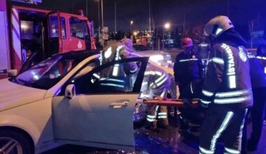 Pendik’te virajı alamayan ehliyetsiz sürücü otomobile çarptı: 1 yaralı