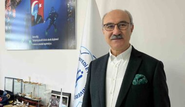 Prof. Dr. Mustafa Sarı; “Marmara Denizi’nde balon veya aslan balığı yok”