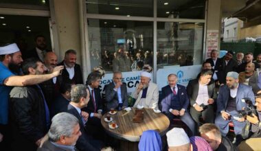 Ulaştırma ve Altyapı Bakanı Uraloğlu, Bayrampaşa’da vatandaşlarla bir araya geldi