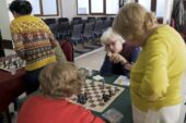 Beşiktaş’ta 65 yaş üstü vatandaşlar için satranç dersi hizmeti başladı