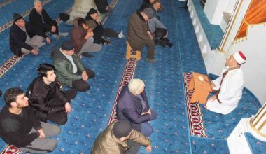 Burhaniye’ de sabah namazı buluşması Hacıahmet Camiinde yapıldı