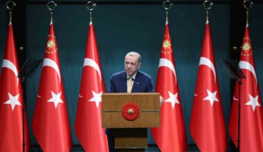Cumhurbaşkanı Erdoğan: ”Türkiye ne pahasına olursa olsun güney sınırlarında bir teröristan kurulmasına müsaade etmeyecektir”