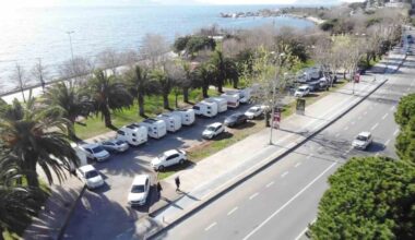 Kartal ve Maltepe sahilinde karavan işgali: Sürücüler araç koyacak yer bulamıyor