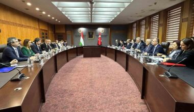 Ticaret Bakanı Bolat: “Türkiye’den Macaristan’a doğal gaz ihracatının bu yıl başlayacak olması, iki ülke ticaretini daha yukarı rakamlara ulaştıracaktır”