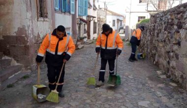 Ayvalık Belediyesi emekçilerinden bahar temizliği