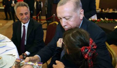 Cumhurbaşkanı Erdoğan: “Türkiye ekonomisinin lokomotifi olan İstanbul’u belediyecilik hizmetlerinde tekrar zirveye taşıyacağız”