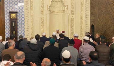Diyanet İşleri Başkanı Ali Erbaş, ilk teravih namazını Hacı Bayram Veli Camisi’nde kıldırdı
