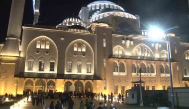 Ramazan ayının ilk teravih namazı Büyük Çamlıca Camii’nde kılındı