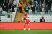 Trendyol Süper Lig: Beşiktaş: 0 – Antalyaspor: 1 (Maç devam ediyor)