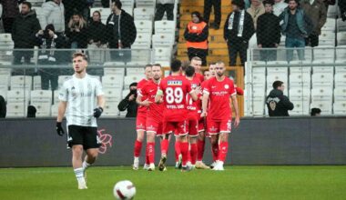 Trendyol Süper Lig: Beşiktaş: 0 – Antalyaspor: 2 (İlk yarı)