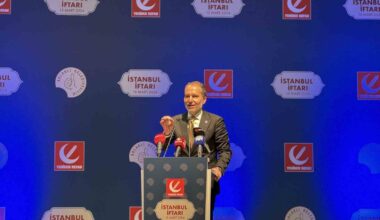 Yeniden Refah Partisi İstanbul’da iftar programı düzenledi