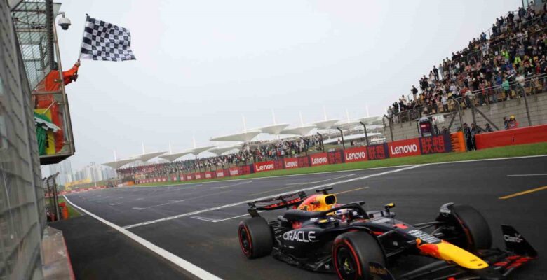 Çin’de pole pozisyonu Max Verstappen’in