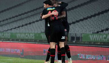 Trendyol Süper Lig: Fatih Karagümrük: 1 – Antalyaspor: 0 (İlk yarı)
