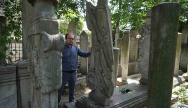Araştırmacı – Yazar Osmanlı mezar taşlarındaki sırları anlattı