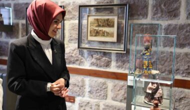 Bakan Göktaş’tan Türkiye’nin ilk Anne Müzesi’ne ziyaret