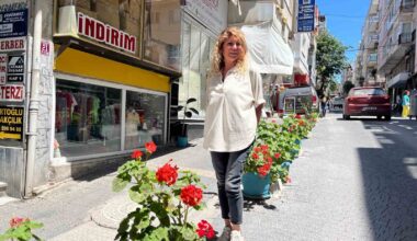 Bandırma’da kadın eli değen sokak çiçek açtı