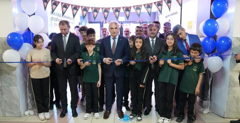 Başkan Yıldırım, Ümraniye’de 11 kütüphanenin açılışını yaptı