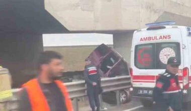 Başkent’te hızlı tren köprüsü ayağına çarpan araçtaki 3 kişi öldü, 2 kişi ise yaralandı