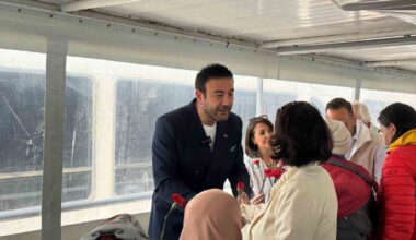 Beşiktaş Belediyesi Anneler Günü için boğaz turu düzenledi