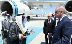 Cumhurbaşkanı Erdoğan, Kuveyt Devlet Emiri Şeyh Es Sabah’ı havalimanında karşıladı