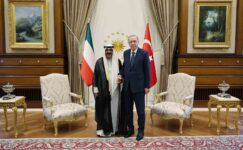 Cumhurbaşkanı Erdoğan, Kuveyt Emiri El Sabah ile bir araya geldi