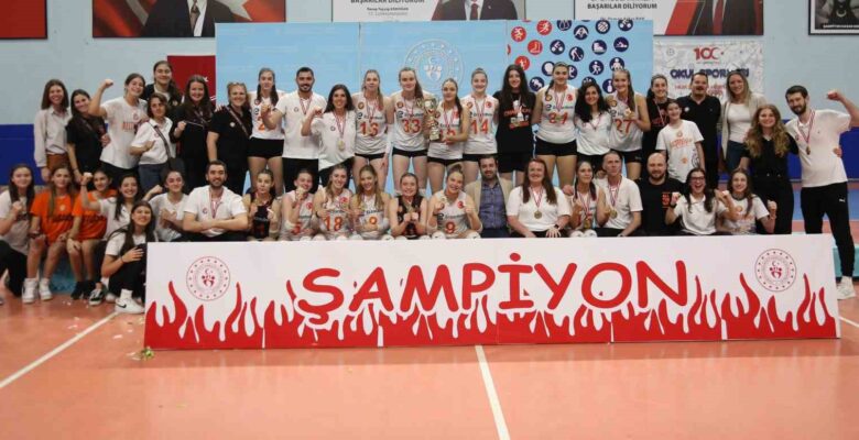 Eczacıbaşı Yıldız Kız Takımı Türkiye şampiyonu oldu