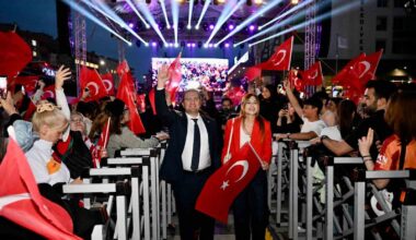 Gaziosmanpaşa’da 19 Mayıs Atatürk’ü Anma Gençlik ve Spor Bayramı, Emre Aydın konseri ile kutlandı