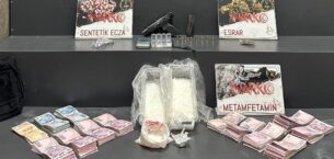 İzmir’de uyuşturucu sevkiyatı yapan motosikletli yakalandı