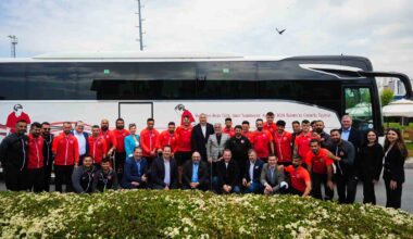 Mercedes-Benz Türk, Ampute Futbol Milli Takımı’nı Hoşdere Otobüs Fabrikası’nda ağırladı