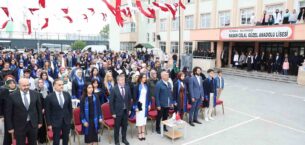 Sultangazi Belediyesi Gençlerin mezuniyet mutluluğuna ortak oluyor