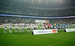 Trendyol Süper Lig: Beşiktaş: 1 – Çaykur Rizespor: 1 (Maç devam ediyor)