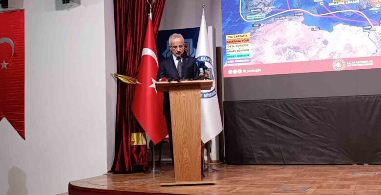 Ulaştırma ve Altyapı Bakanı Uraloğlu: “Cumhurbaşkanımızın yönetiminde birçok esere imza attık”