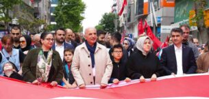 Ümraniye’de 19 Mayıs, ’Gençlik ve Spor’ yürüyüşüyle kutlandı
