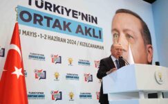Cumhurbaşkanı Erdoğan: “Biz yeni anayasa konusunda samimiyiz, uzlaşıya açığız, bu meselenin bir siyasi bilek güreşine çevrilmesini de doğru bulmuyoruz”